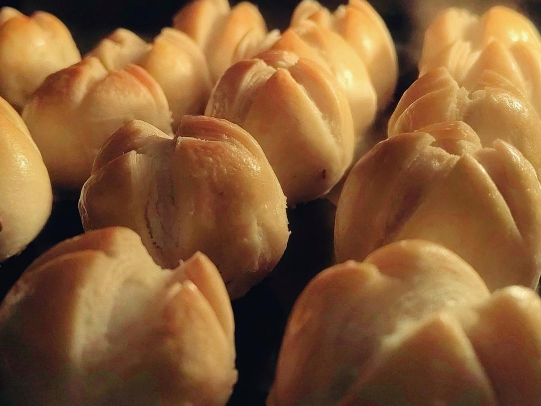 一口一只吃不够的开口笑椰蓉酥