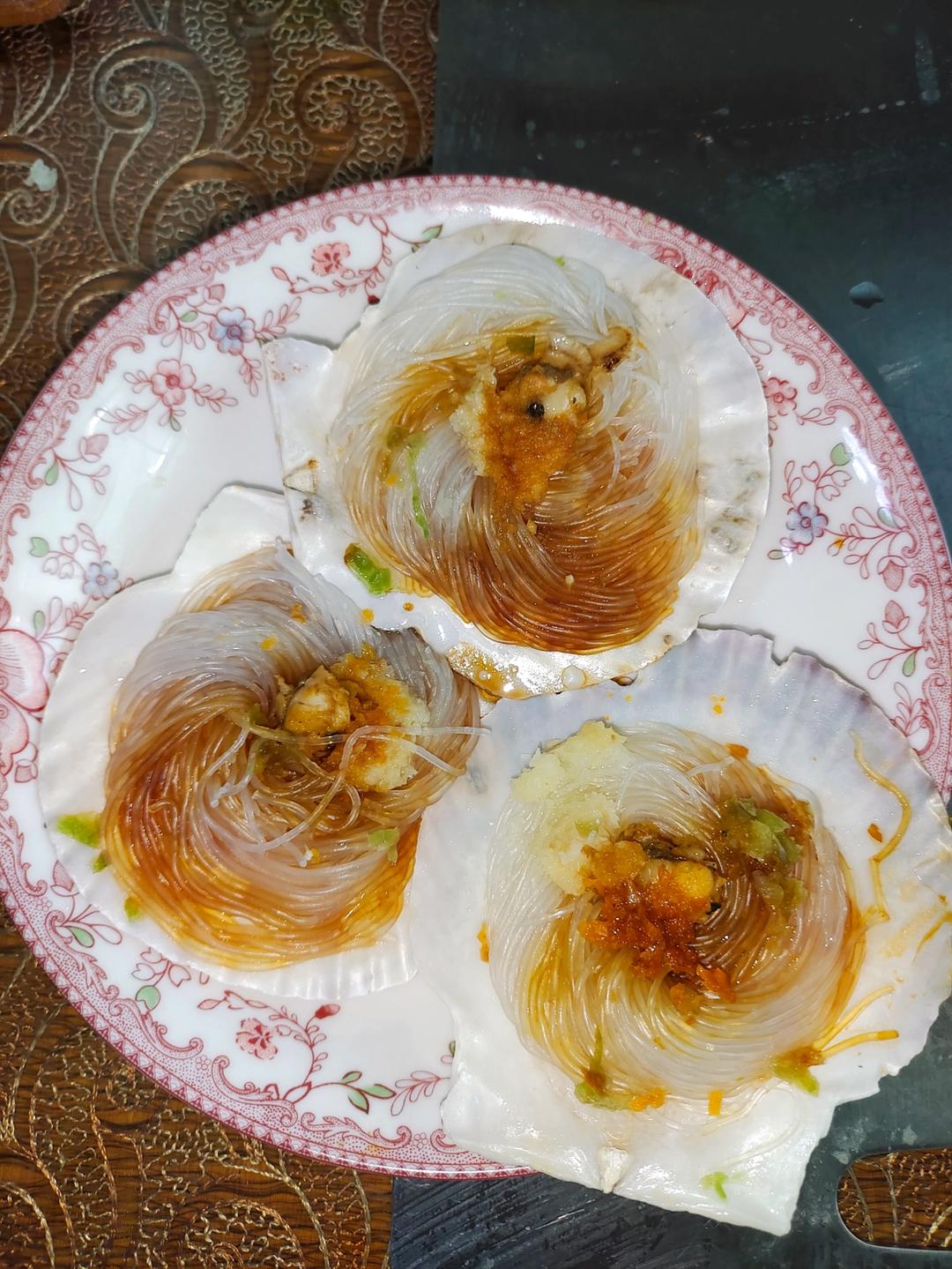 零失败的蒜蓉粉丝蒸扇贝