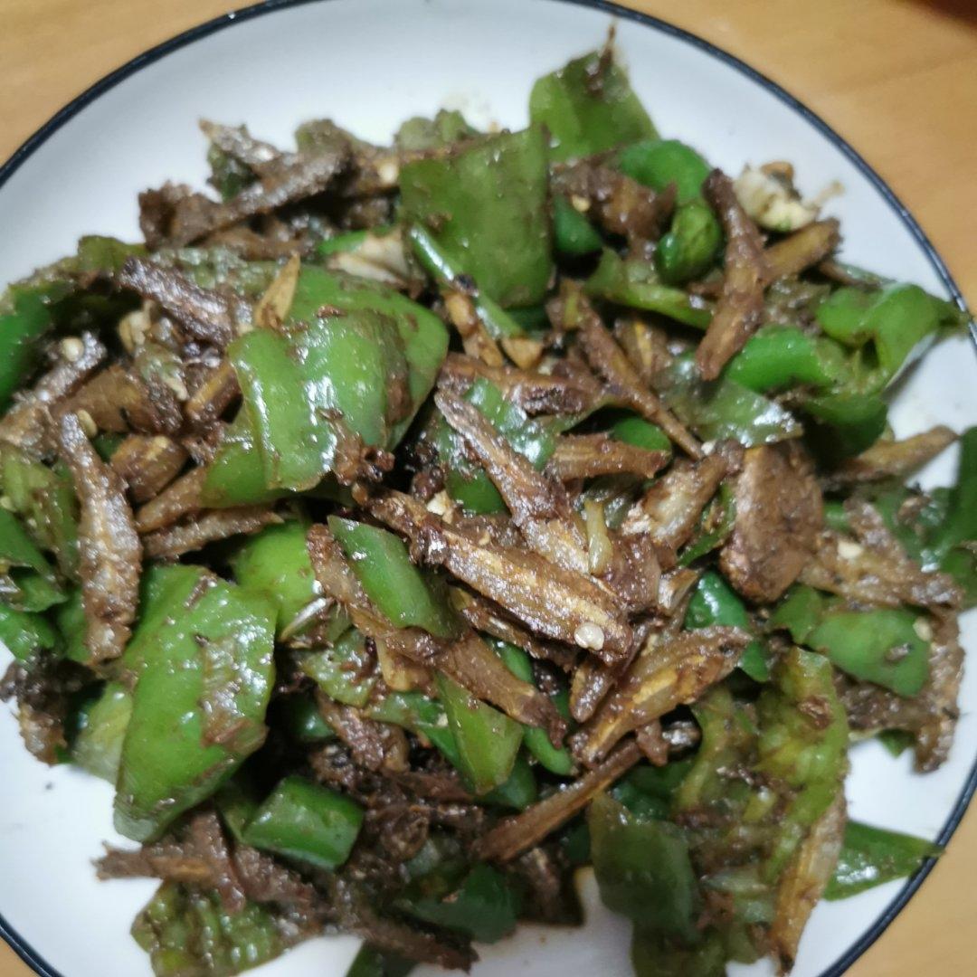 辣椒炒干巴鱼