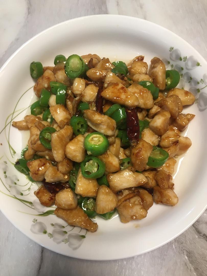 青椒辣子鸡丁