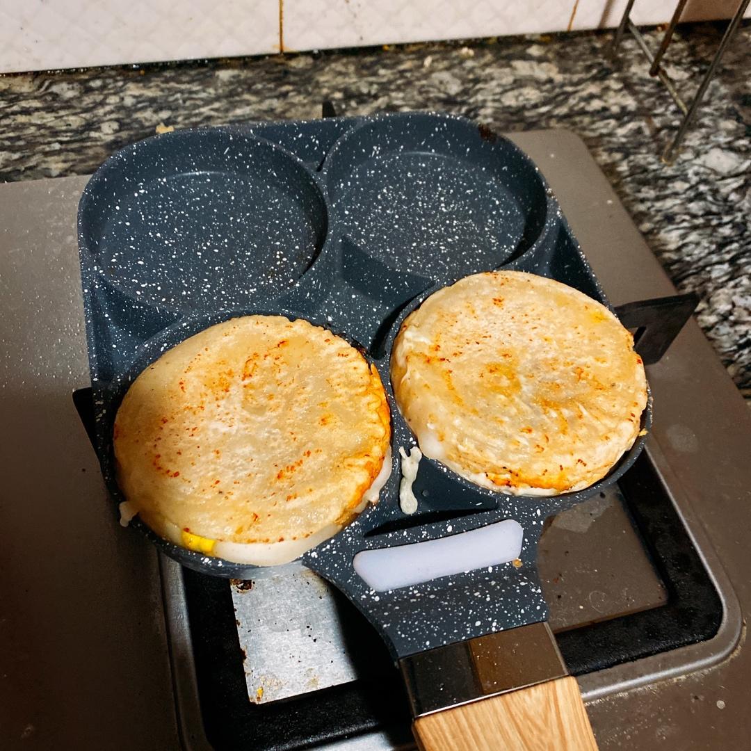 早餐霸王~沉甸甸鸡蛋汉堡