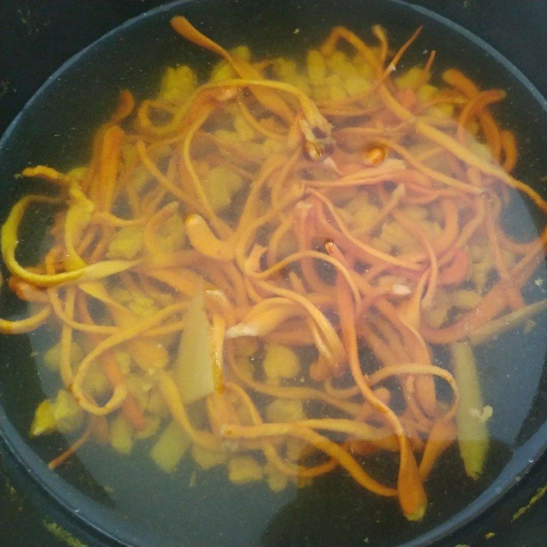 虫草花瘦肉汤
