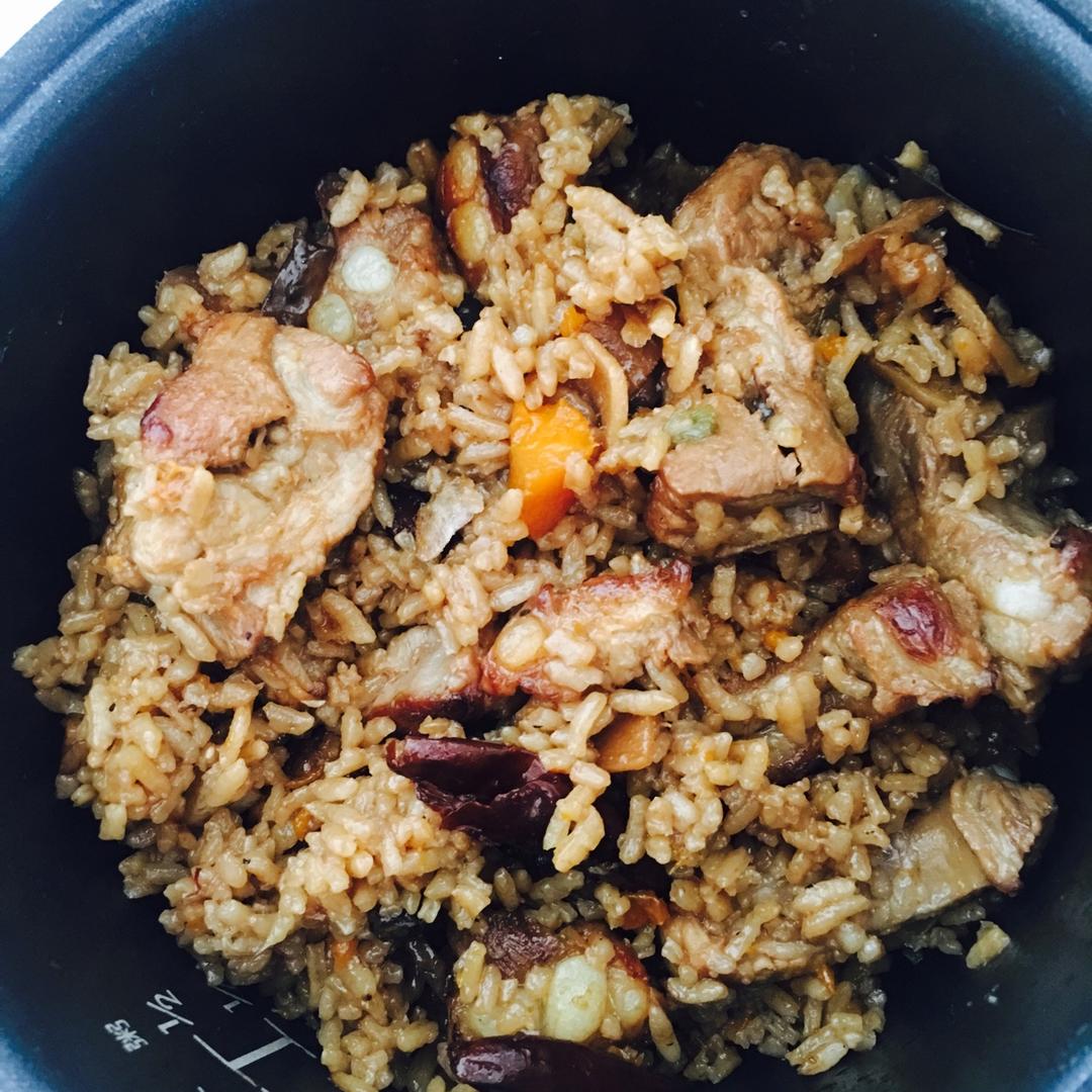 喷香排骨焖饭（爆好吃）
