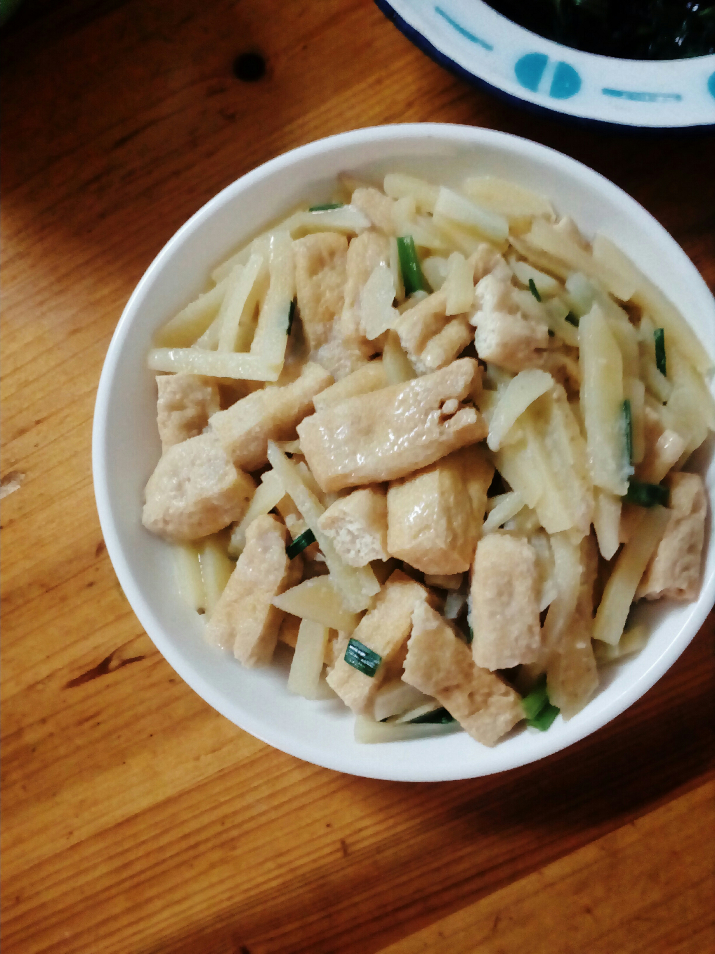 油豆腐炒土豆的做法 步骤1