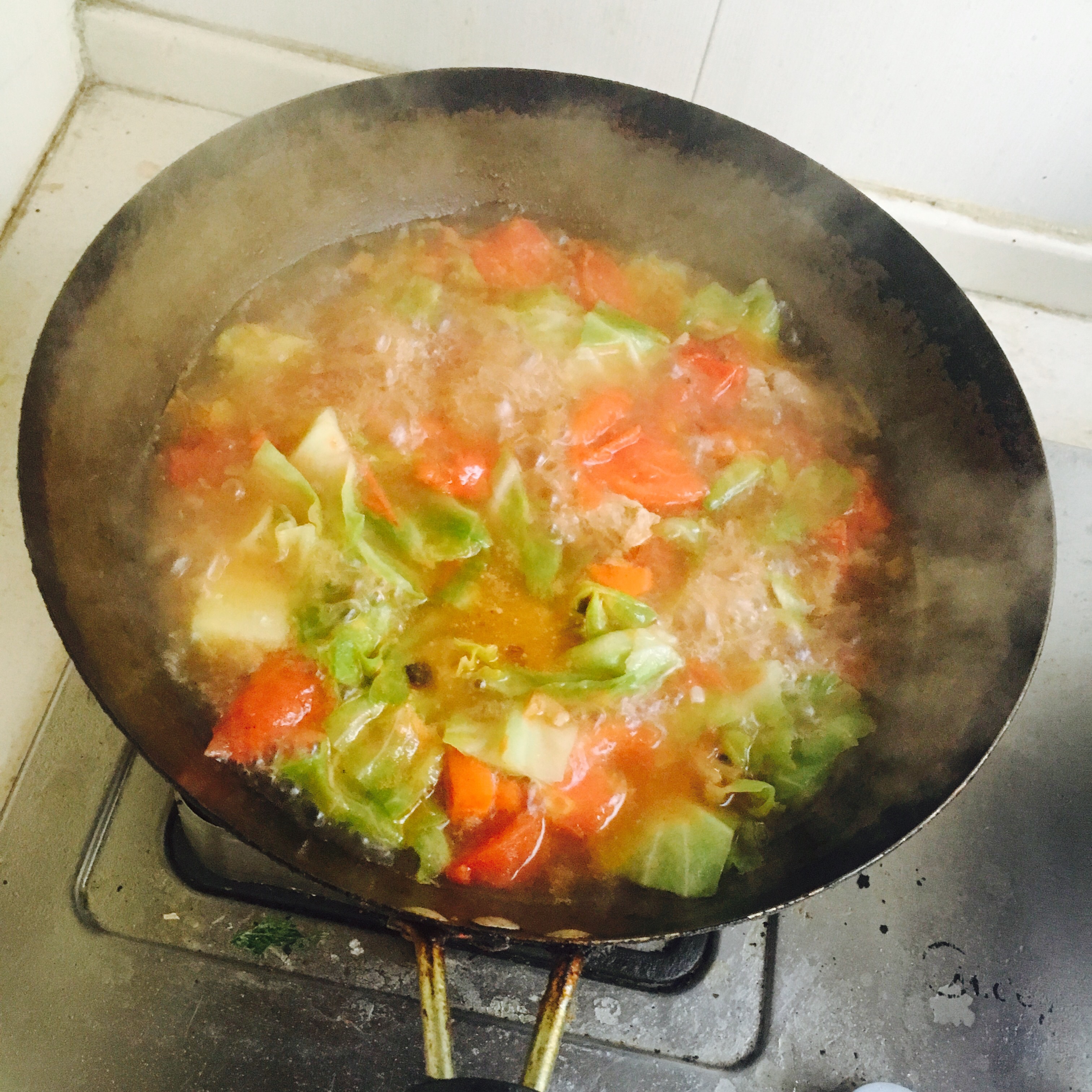西红柿胡萝卜猪肉营养汤的做法 步骤9