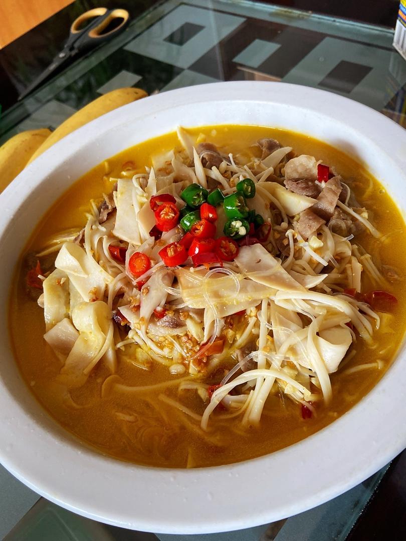 金枝玉露酸汤牛