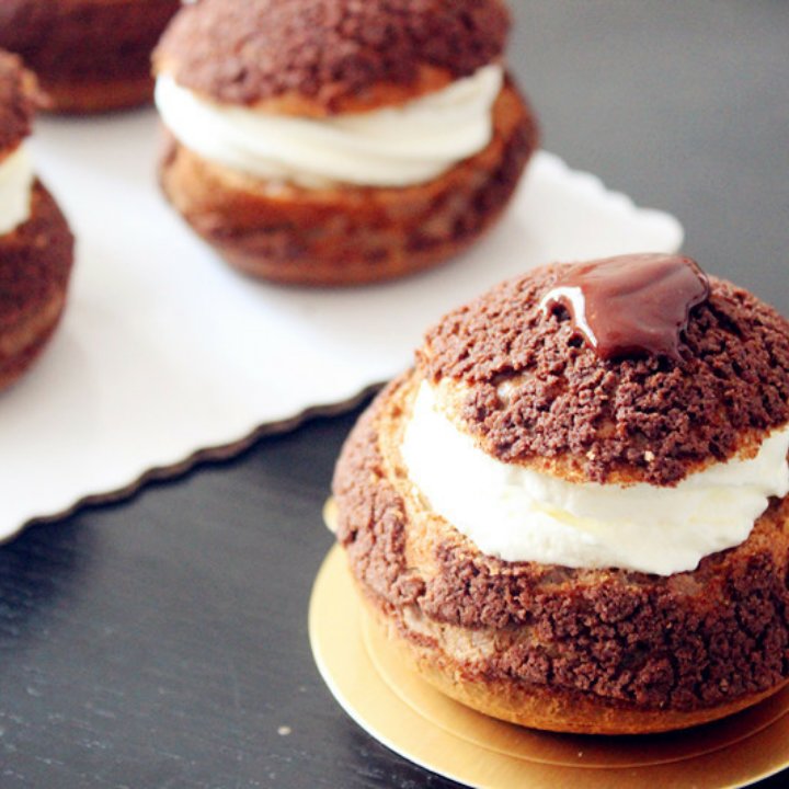 巧克力酥皮泡芙