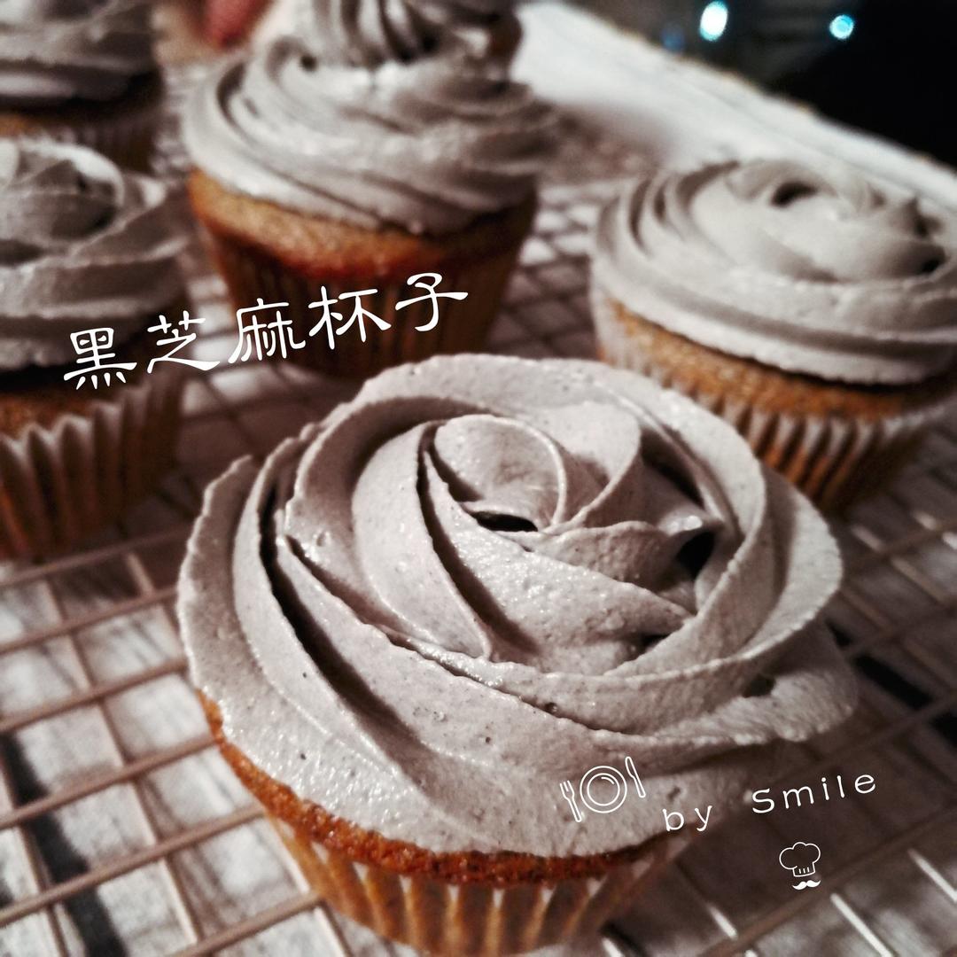 三重黑芝麻杯子蛋糕