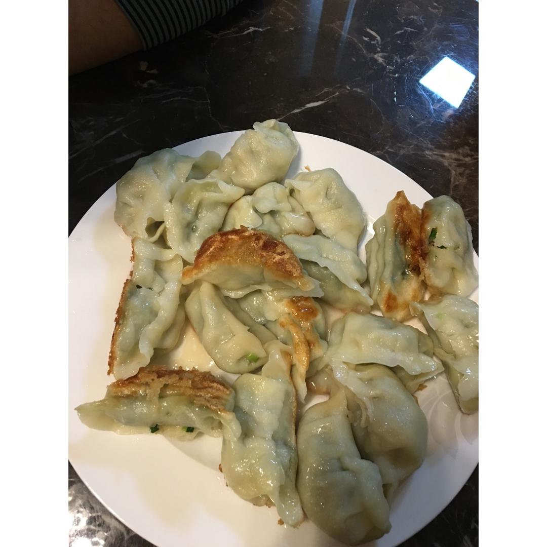 我是一份煎饺（生煎速冻饺）