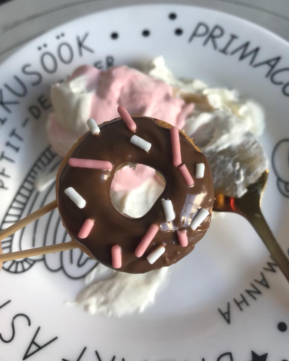 迷你甜甜圈蛋糕