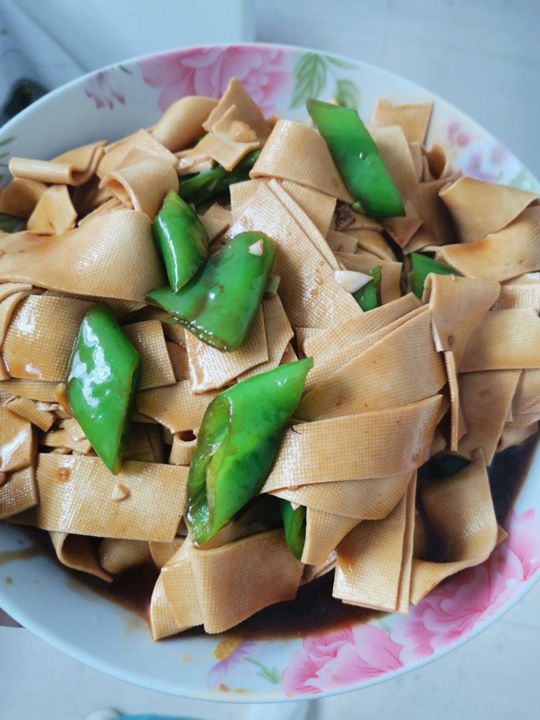 尖椒炒豆皮➕灵魂汤汁