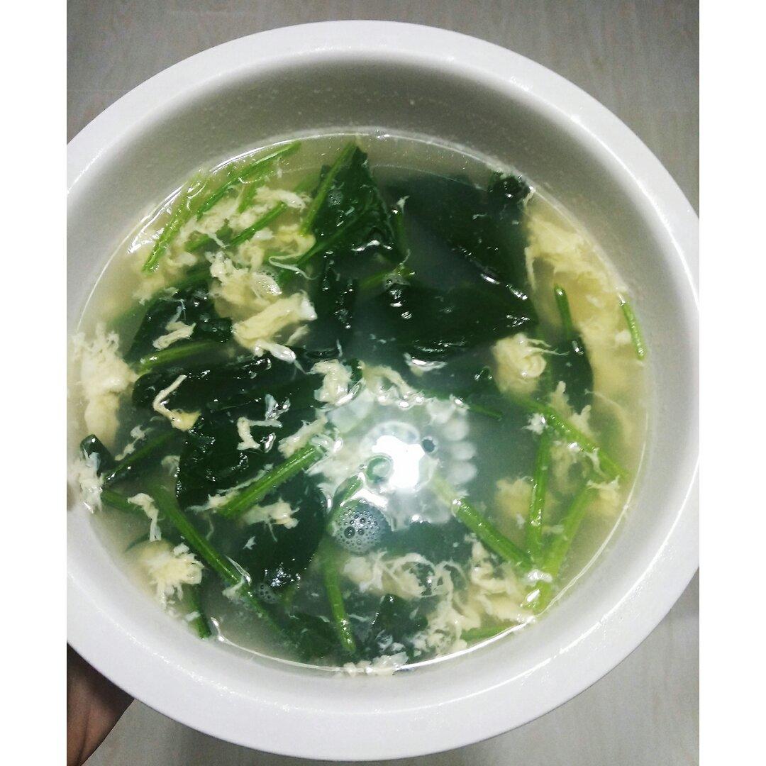 菠菜鸡蛋汤