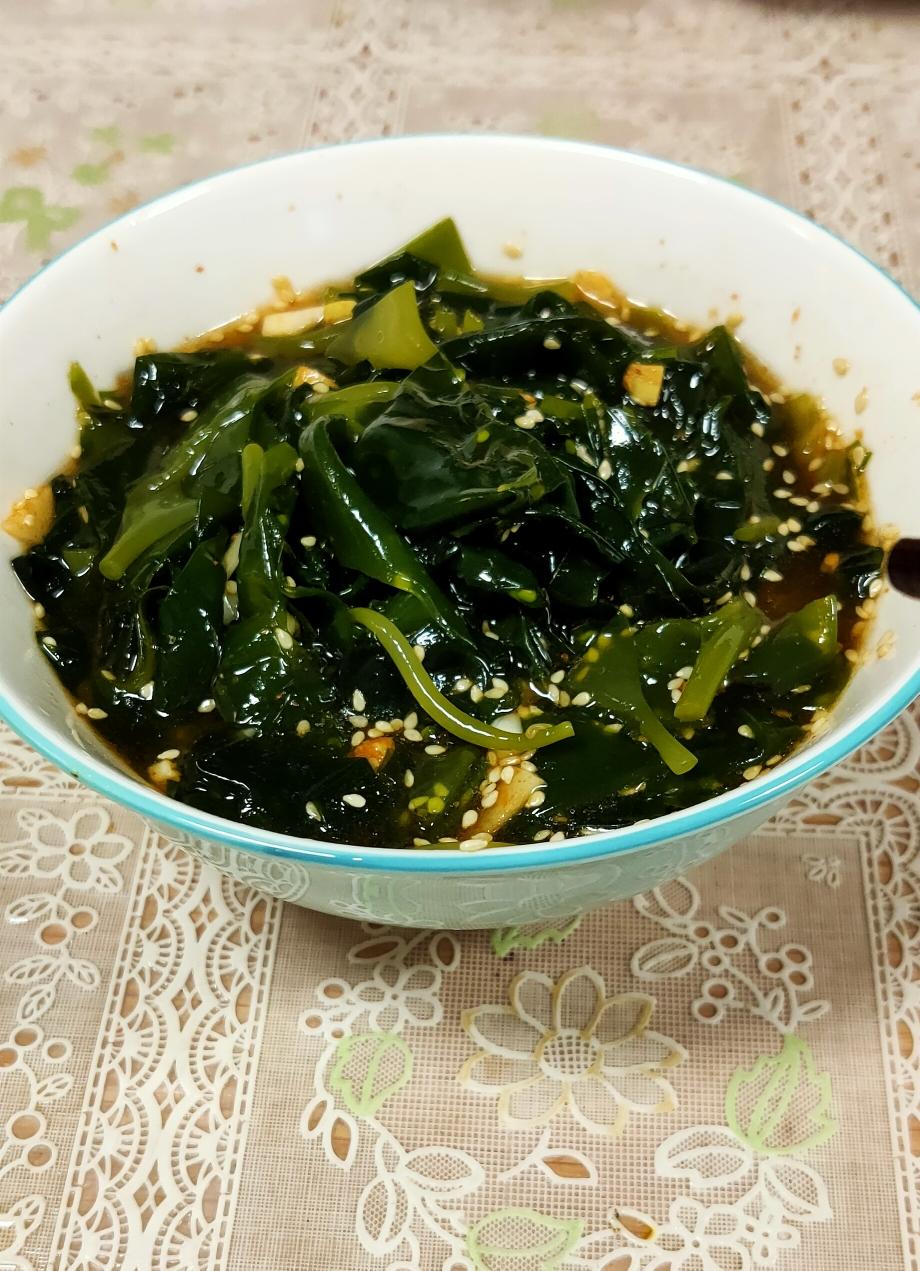 嫩脆的凉拌海带苗