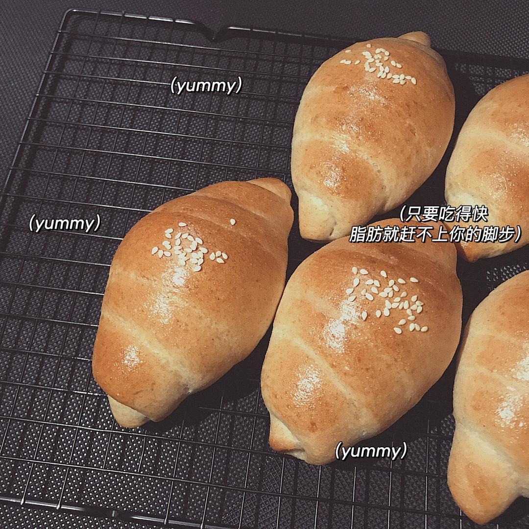 全麦鲜奶卷 100%全麦(含详细水滴型面团塑形法)