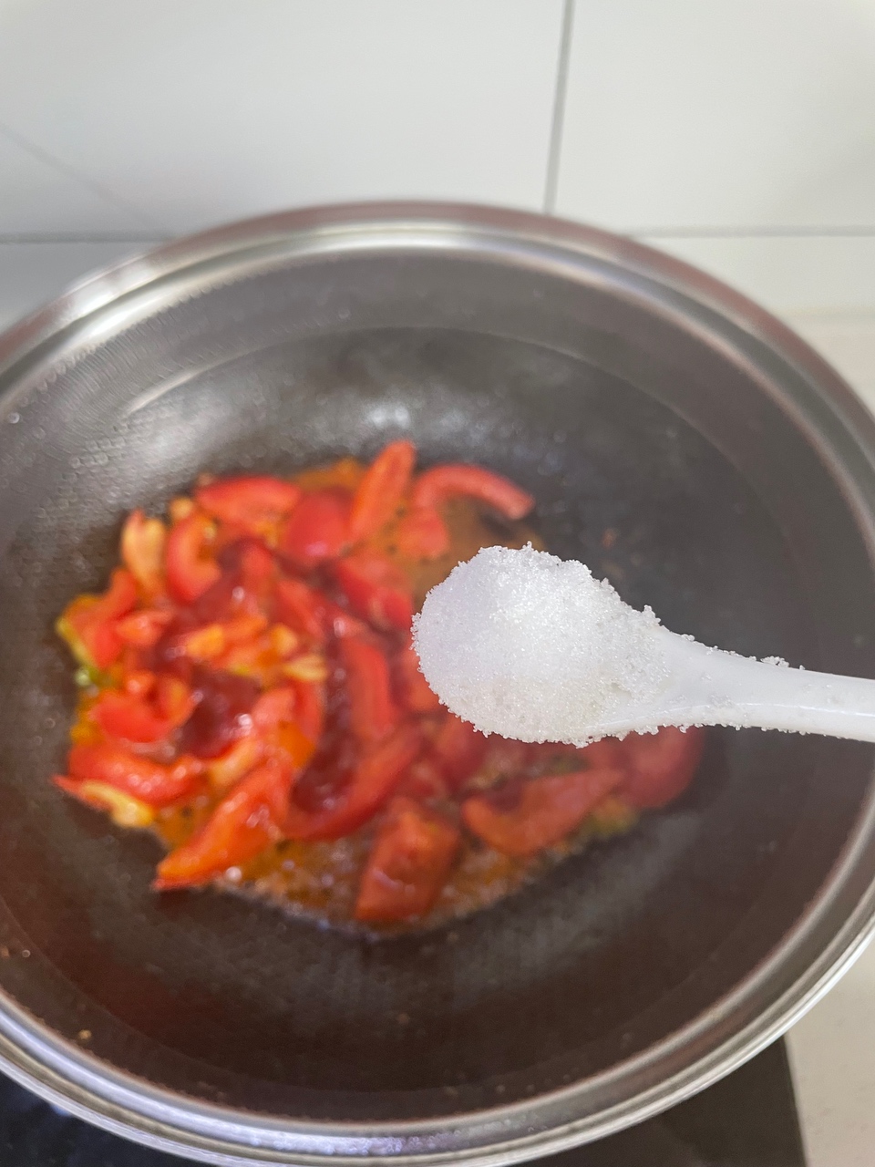 酸甜可口，西红柿炒鸡蛋的做法 步骤6