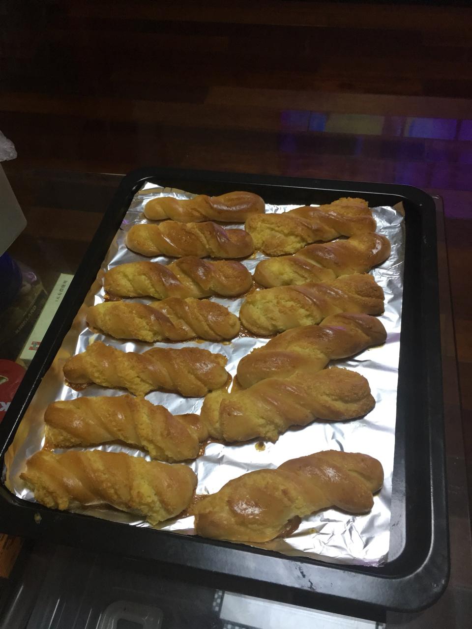 椰蓉面包棒 | 附自制椰蓉馅 两种整形方法