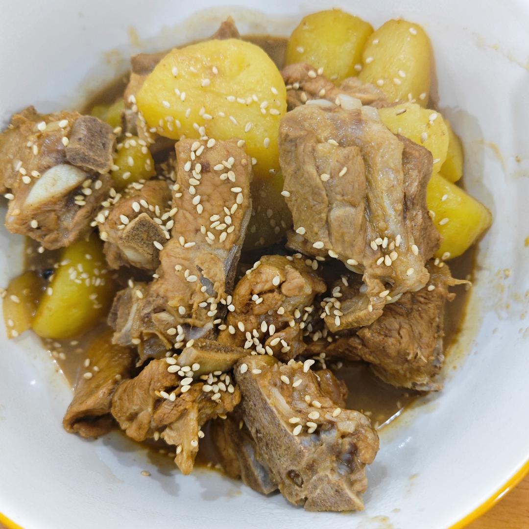 土豆烧排骨