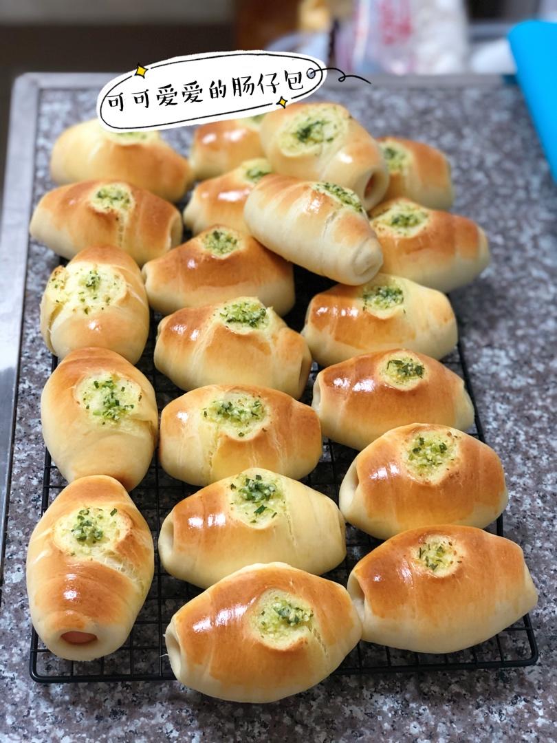 蒜香肠仔包