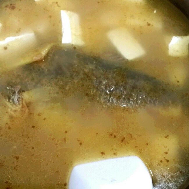 鲫鱼豆腐汤