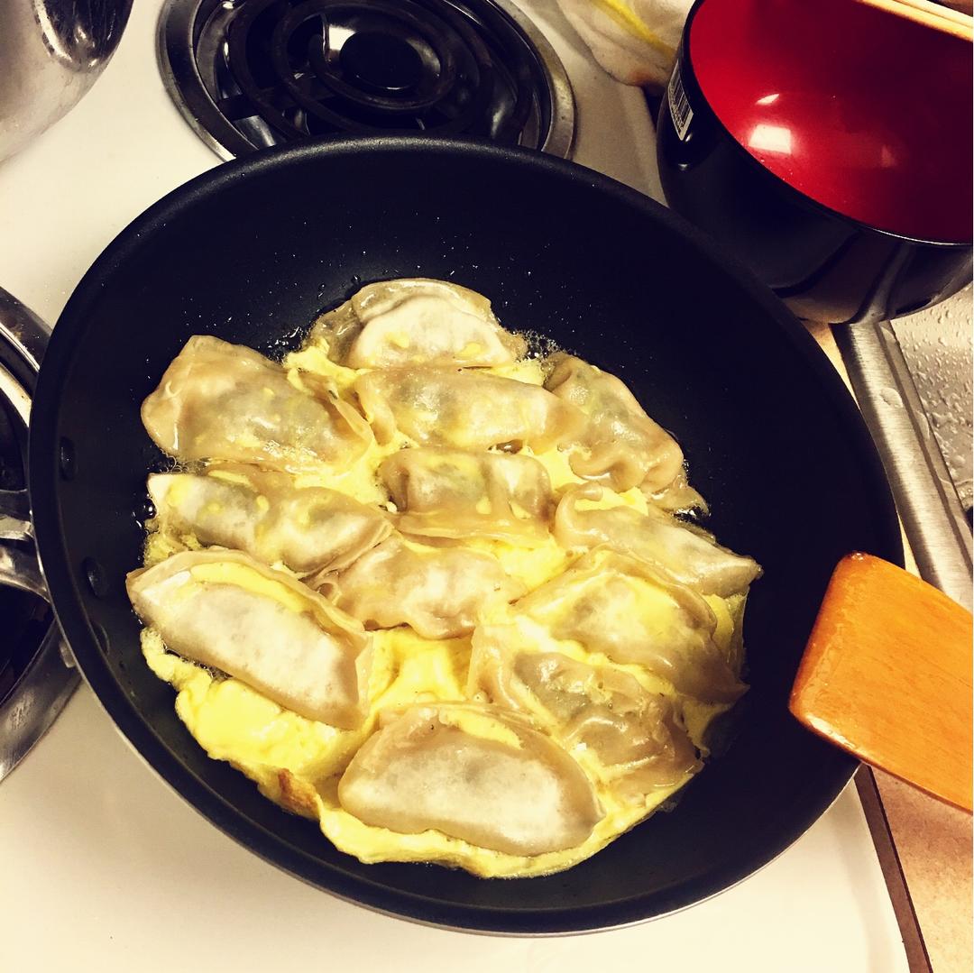 速冻水饺版.鸡蛋锅贴