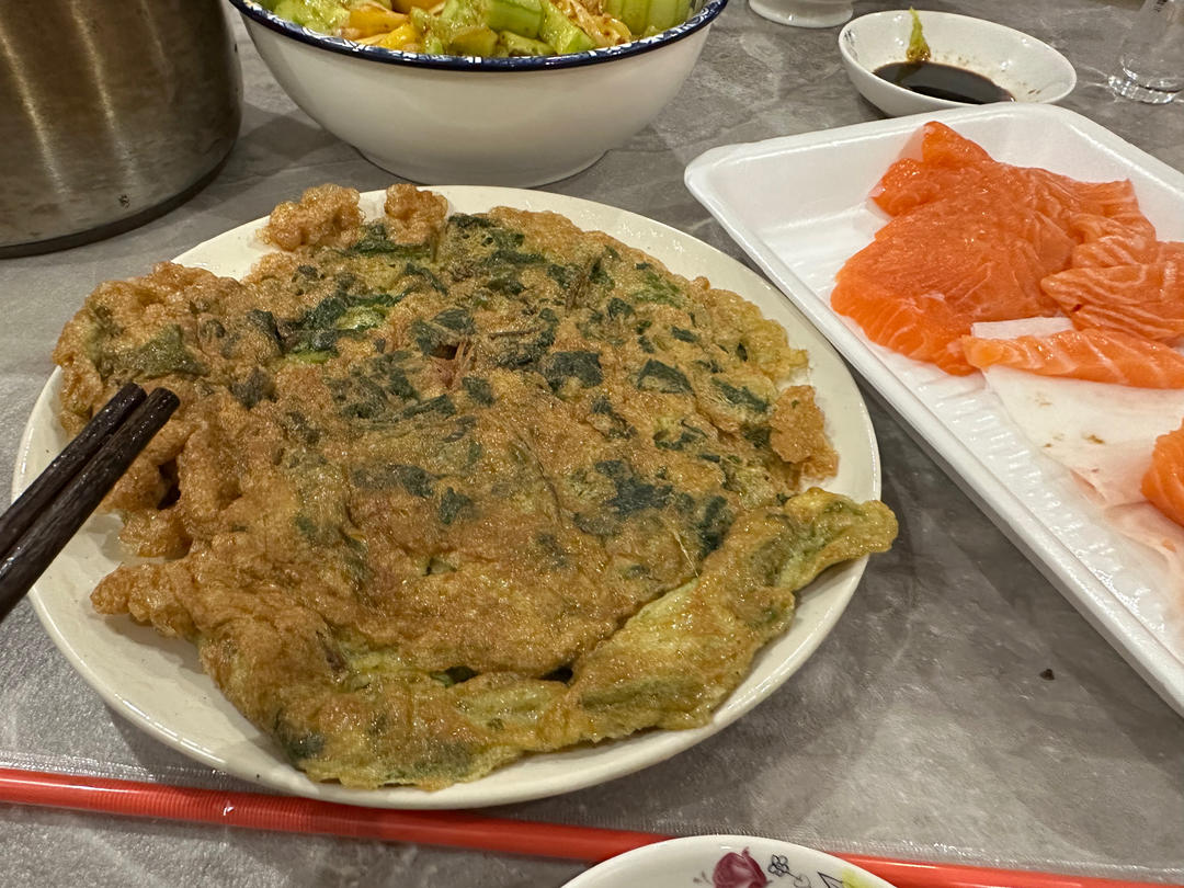 厨师长教你：“香椿煎蛋”的家常做法，椿芽鲜嫩，蛋香浓郁