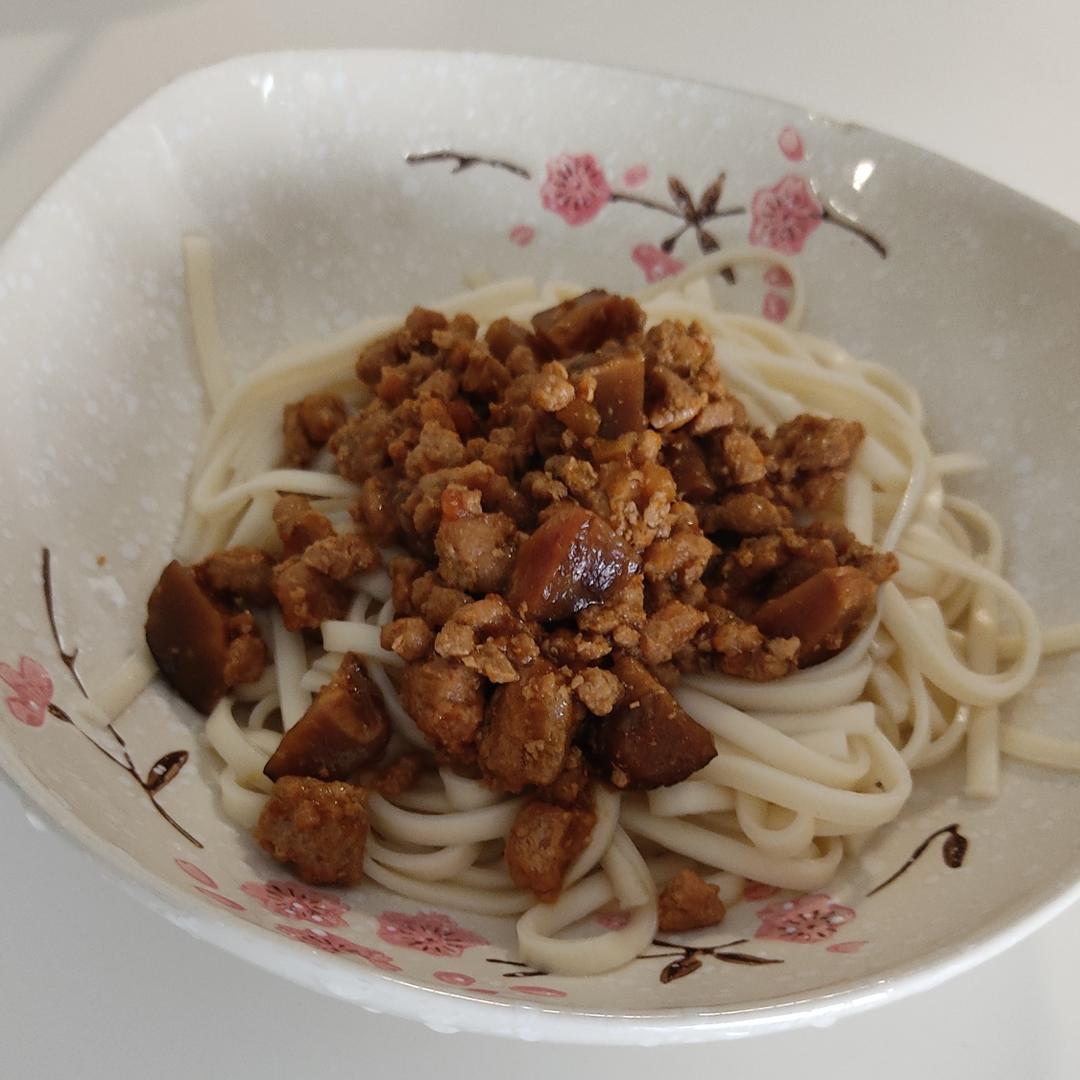 肉酱面的做法