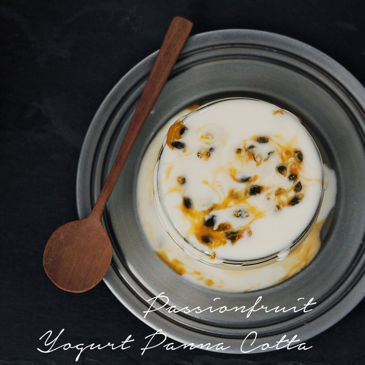 百香果酸奶意式奶冻<Passionfruit Yogurt Panna Cotta>
