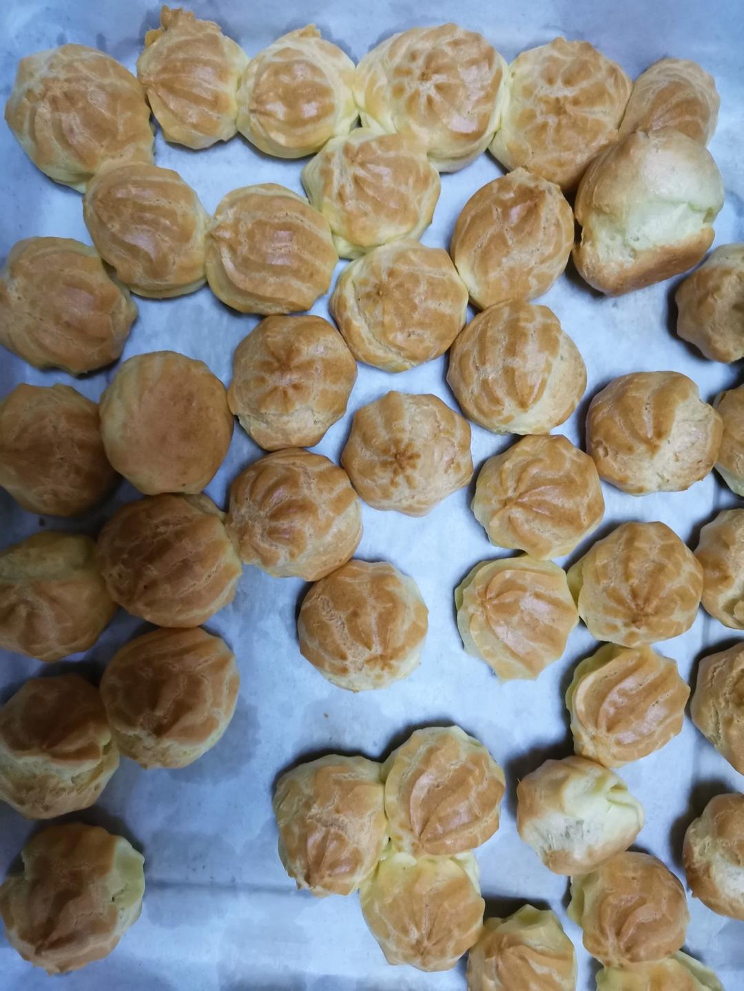 一口一个小巧可爱—迷你小泡芙