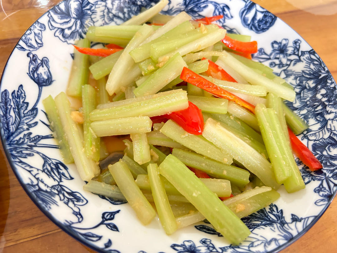 素炒芹菜