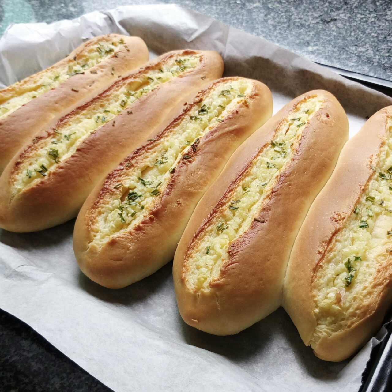 蒜香面包
