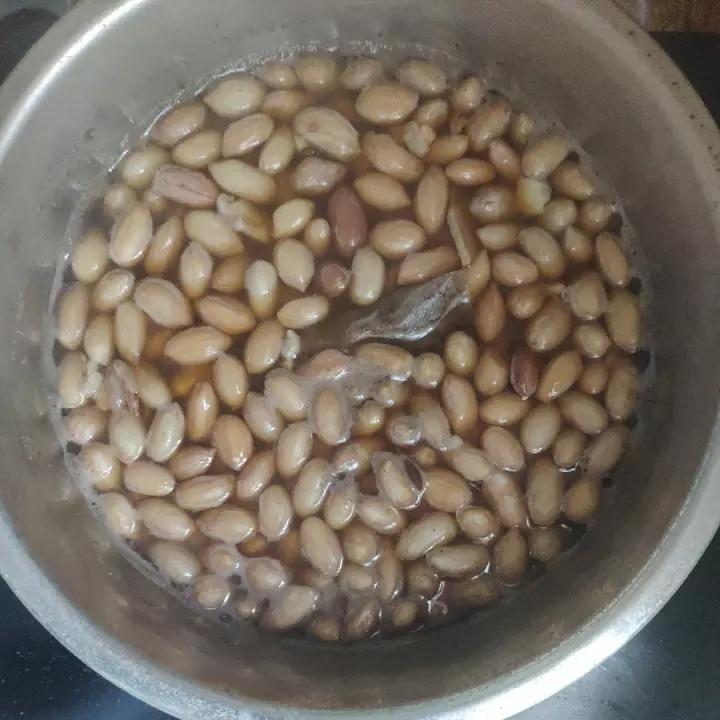 煮五香花生米