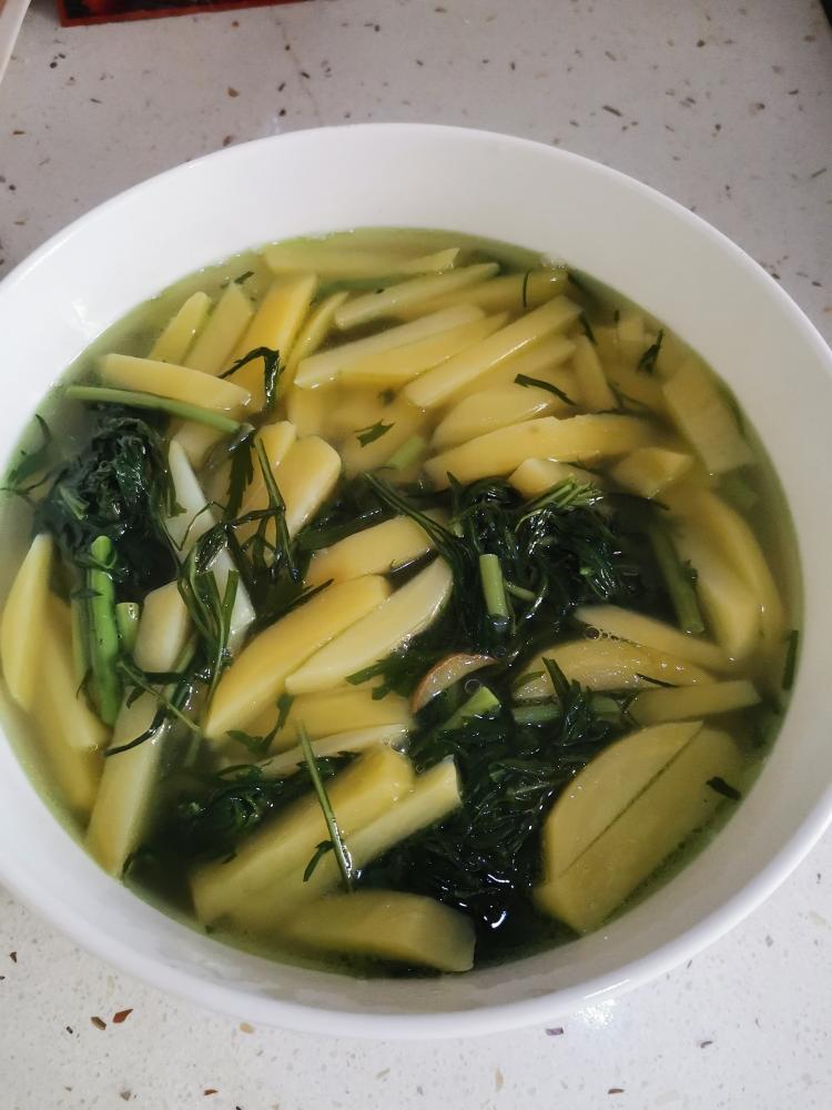 柳蒿芽土豆汤