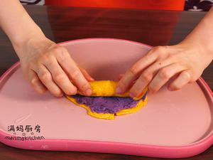 蛋黄紫薯卷的做法 步骤8