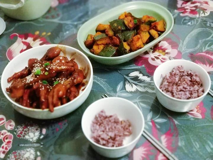 【酱焖鸡爪】酱香浓郁，软烂入味，非常好吃