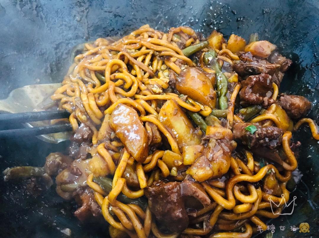 盼式豆角牛肉焖挂面