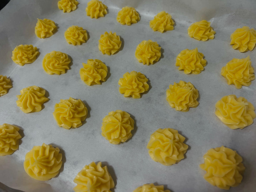 简单易成功的奶油小泡芙做法