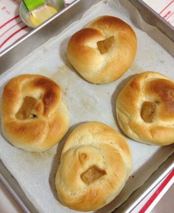 焦糖苹果肉桂面包卷