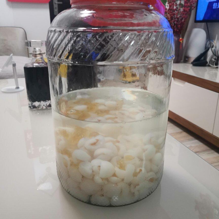 浸荔枝酒