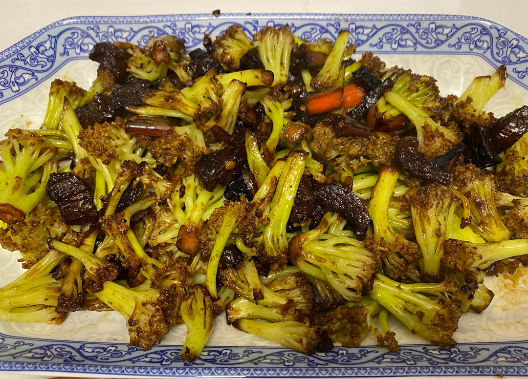 腊肉炒菜花