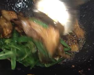 青椒豆腐干回锅肉的做法 步骤9