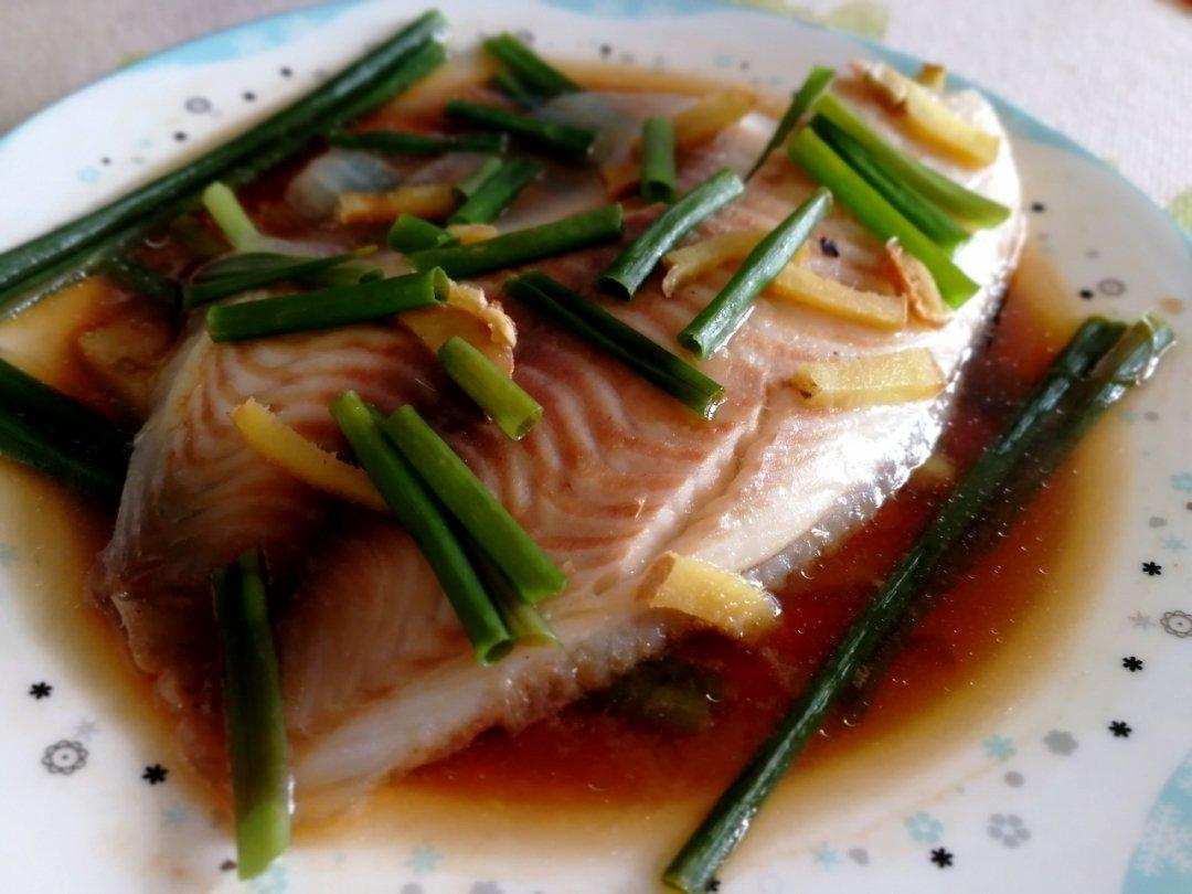 清蒸红鲷鱼（自配浇汁）