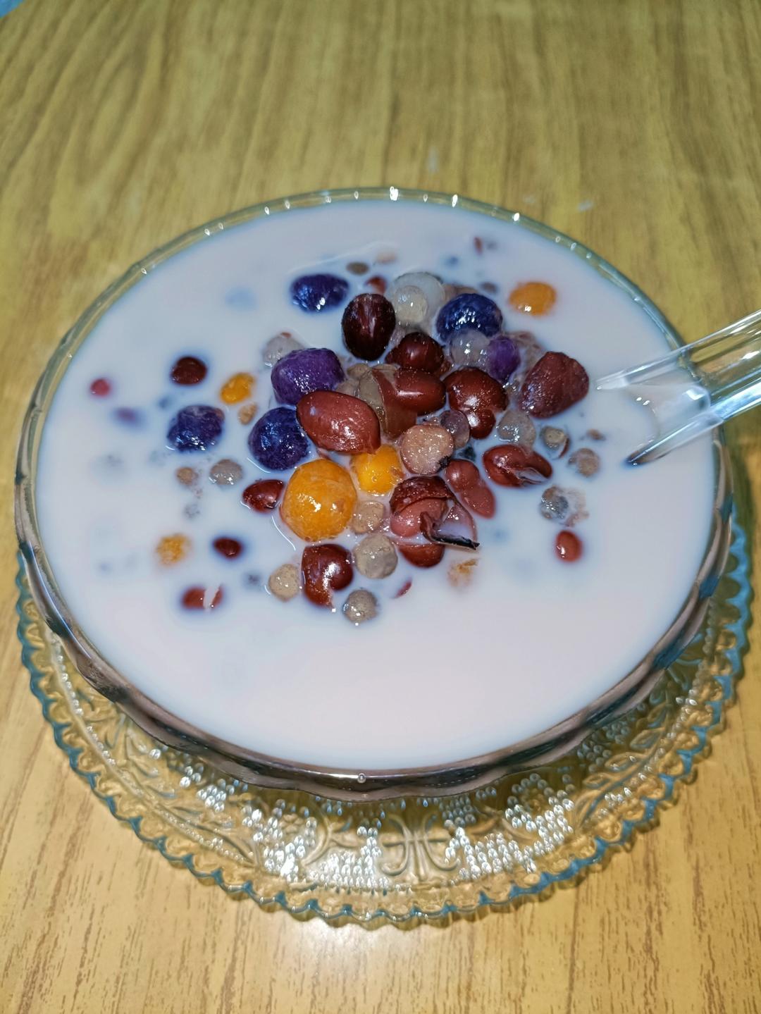 红豆椰汁西米露