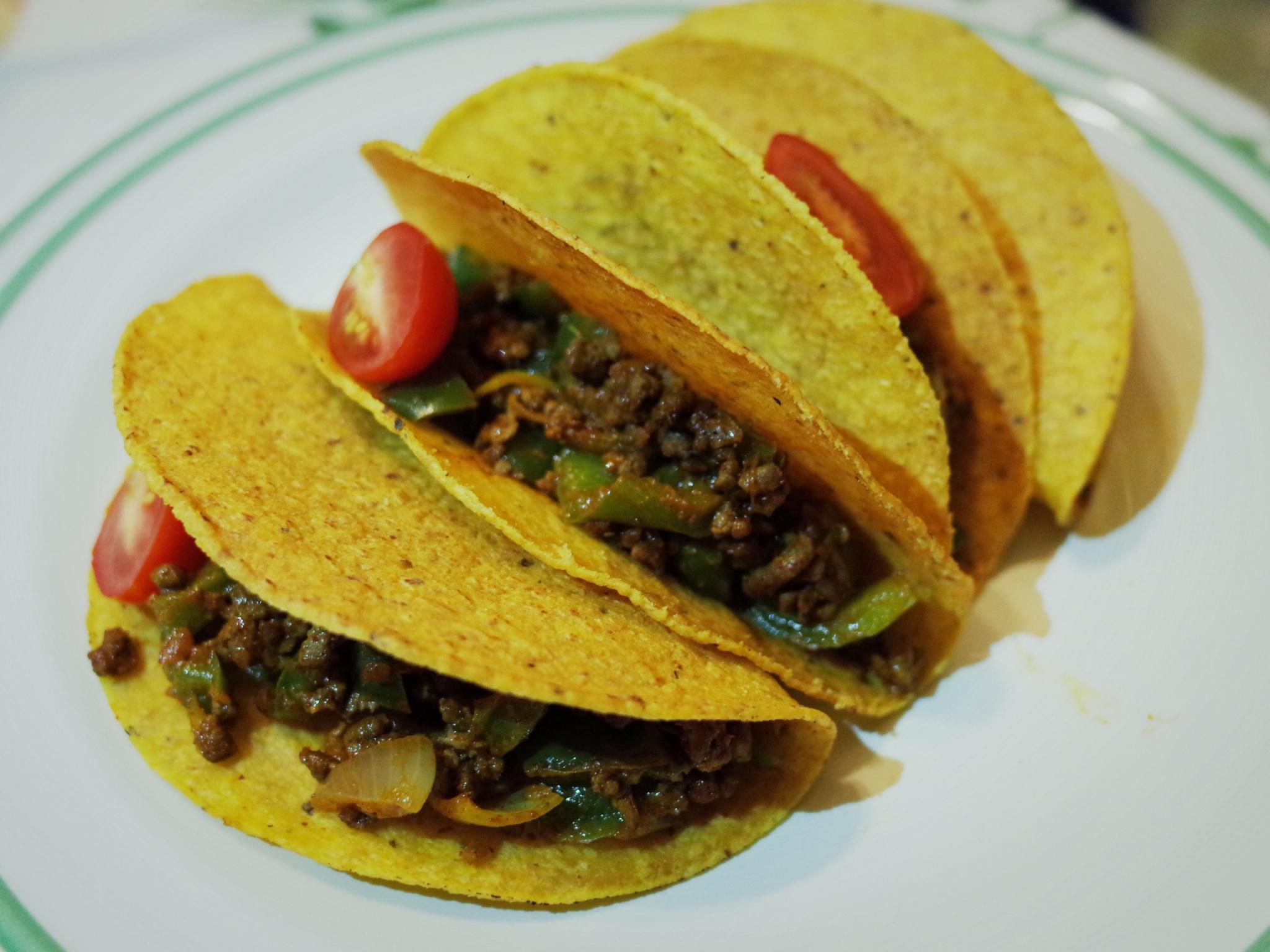 青椒洋葱牛肉碎taco（墨西哥玉米卷）