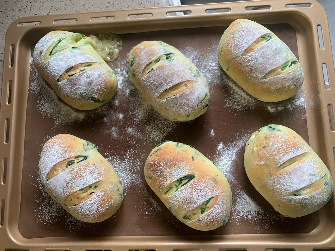 菠菜芝士咸面包