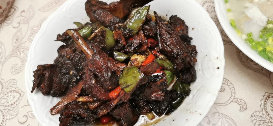 湖南怀化名菜炒鸭子