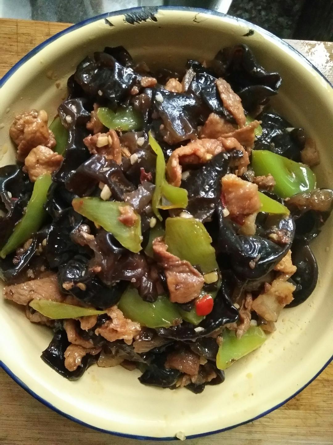 曦曦沫做的家常木耳肉片家常木耳肉片家常菜首页登录注册作品动态菜单