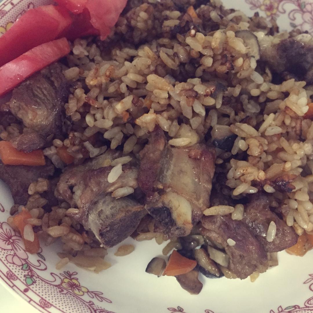 喷香排骨焖饭（爆好吃）