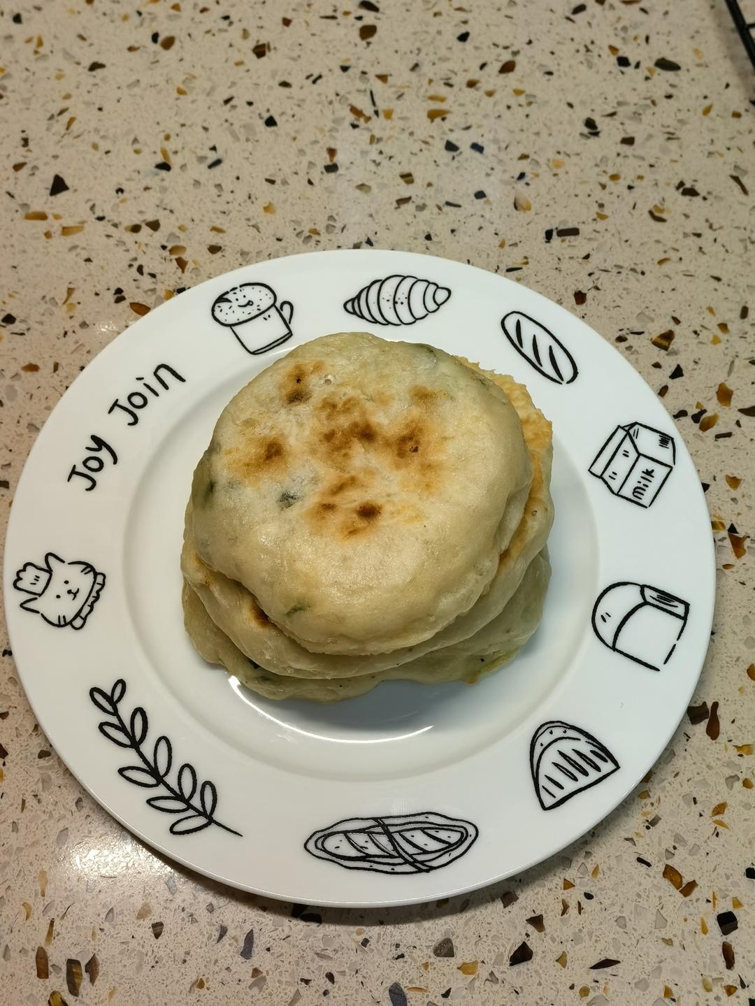 懒人版葱香发面饼 要多软有多软 零失败的方子 附细节视频详解