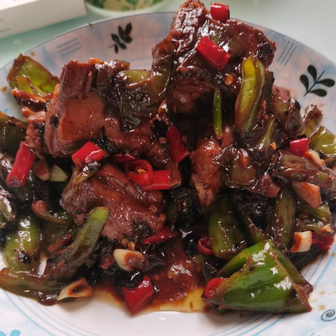 湘菜馆同款：擂辣椒生炒排骨