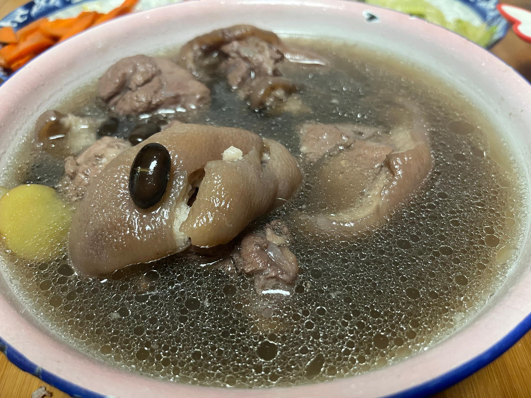 黄豆蹄膀汤